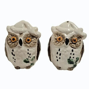 Vintage Christmas Owl Salt & Pepper Shakers Ceramic  2.4" x 2.25" Japan